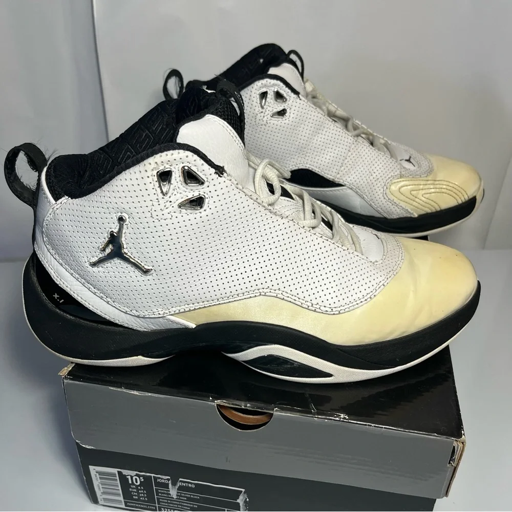 Jordan Dentro 2008 Vintage White Black Basketball Sneakers Men's Size 10.5